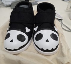 ikiki Skull & Crossbones Pirate Squeaky Toddler Shoes Size 12 New!