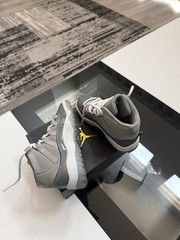 Retro Jordan 11 Kids Size 9c Cool Greys
