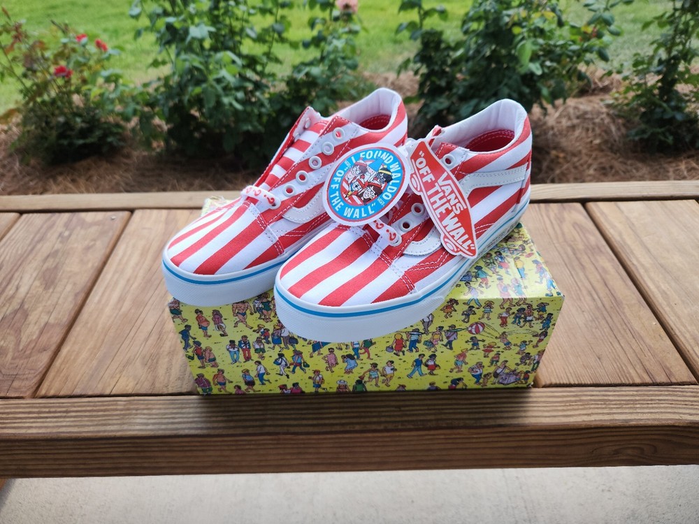 Vans x Where’s Waldo Striped Old Skool Kid’s Size 2.5 Sneakers Red White