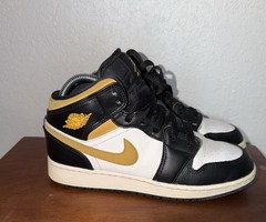 Air Jordan 1 Mid White Pollen Black GS Shoe Size 6Y Yellow 554725-177 Pre Owned