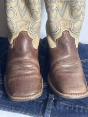 Ariat Leather Cowboy Boots Style 10005993, Size 1.5