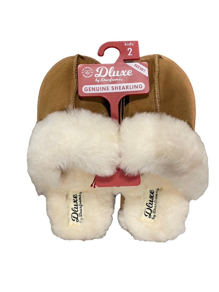 Kids‘ dluxe by dearfoams Whistler Genuine Shearling Scuff Slippers – CHSNUT 2