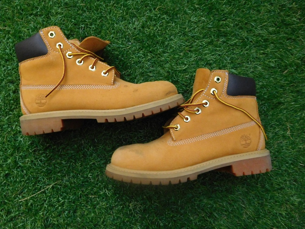 Timberland Classic Nubuck Leather Wheat Boots 12709 Youth Boys US Size 3