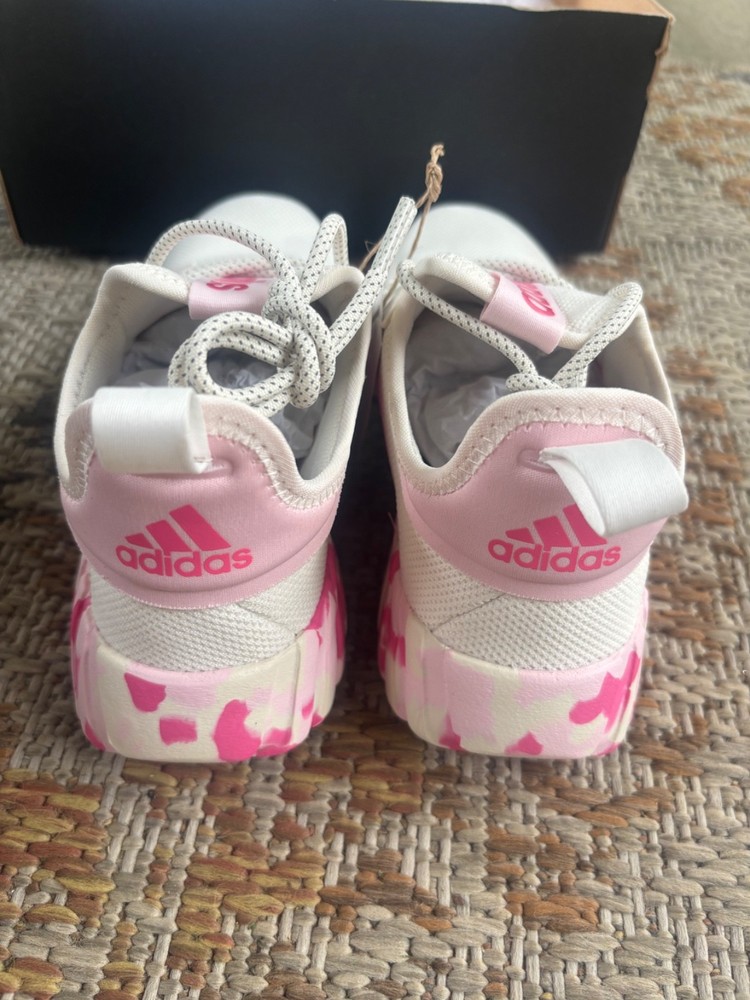 Size 5 (GS) – adidas Kaptir Flow K