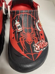 CROCS x MARVEL ECHO Team Spider-Man JUNIOR/Kids Red Black Jibbitz Junior Size 3!