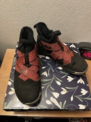 Nike Black Red Kids Basketball Sneakers Adjustable Straps Hook & Loop Closure