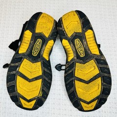 Keen Kids Newport H2 Sandals Size 2 Waterproof Black Summer Travel Hiking Fish