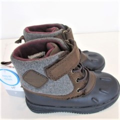 Carter’s Waterproof Winter Boot Kids size 7 NWT
