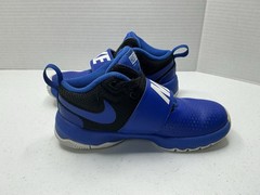 Nike Boys Team Hustle D8 881941-405 Blue Basketball Shoes Sneakers Size 13C
