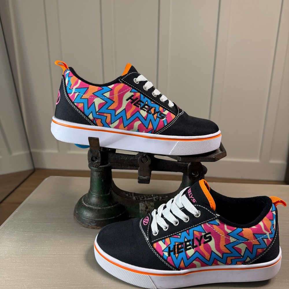 Heelys Pro 20 Prints Black/Pink/Orange/Cyan 90s Style Skate Shoes