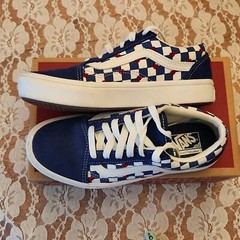 Vans Comfycush Old Skool Autism Awareness Childrens Shoes size 3 Hearts Blue Van