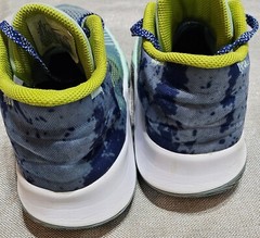 Nike Kyrie Flytrap 5 GS Ocean Cube Basketball Shoe DD0340-300 Youth Size 4