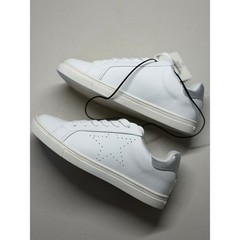 NEW! Thereabouts Silver White Size 1M Sneakers For Kids