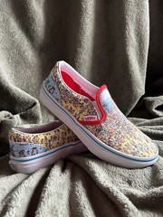 Vans Where’s Waldo Big Kid SIZE 3 Yellow Beach Scene Slip-On Canvas Loafer Shoes
