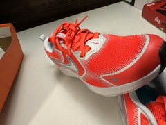 Nike Cosmic Runner GS Size 6Y HM4402600