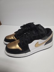 Air Jordan 1 Low Se Gs Gold Toe DR6970-071