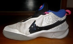 Nike Team Hustle D10 X Space Jam basketball shoes Kid’s 3.5 Y EU 35.5 VG cond