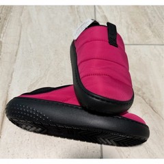 Crocs Classic Puff Moc Slipper Kids Dragon Fruit Pink/Black Slip-On Shoes