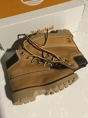 Timberland Classic 6in Waterproof Boot Wheat Nubuck Kids Size 5