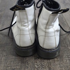 Dr Doc Martens Pascal 1460 J Size 5 White Patent Leather Combat Lace Up