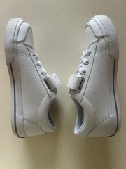 Footmate Reese White Leather Size 11 Childs Hook and Loop closure sneaker New