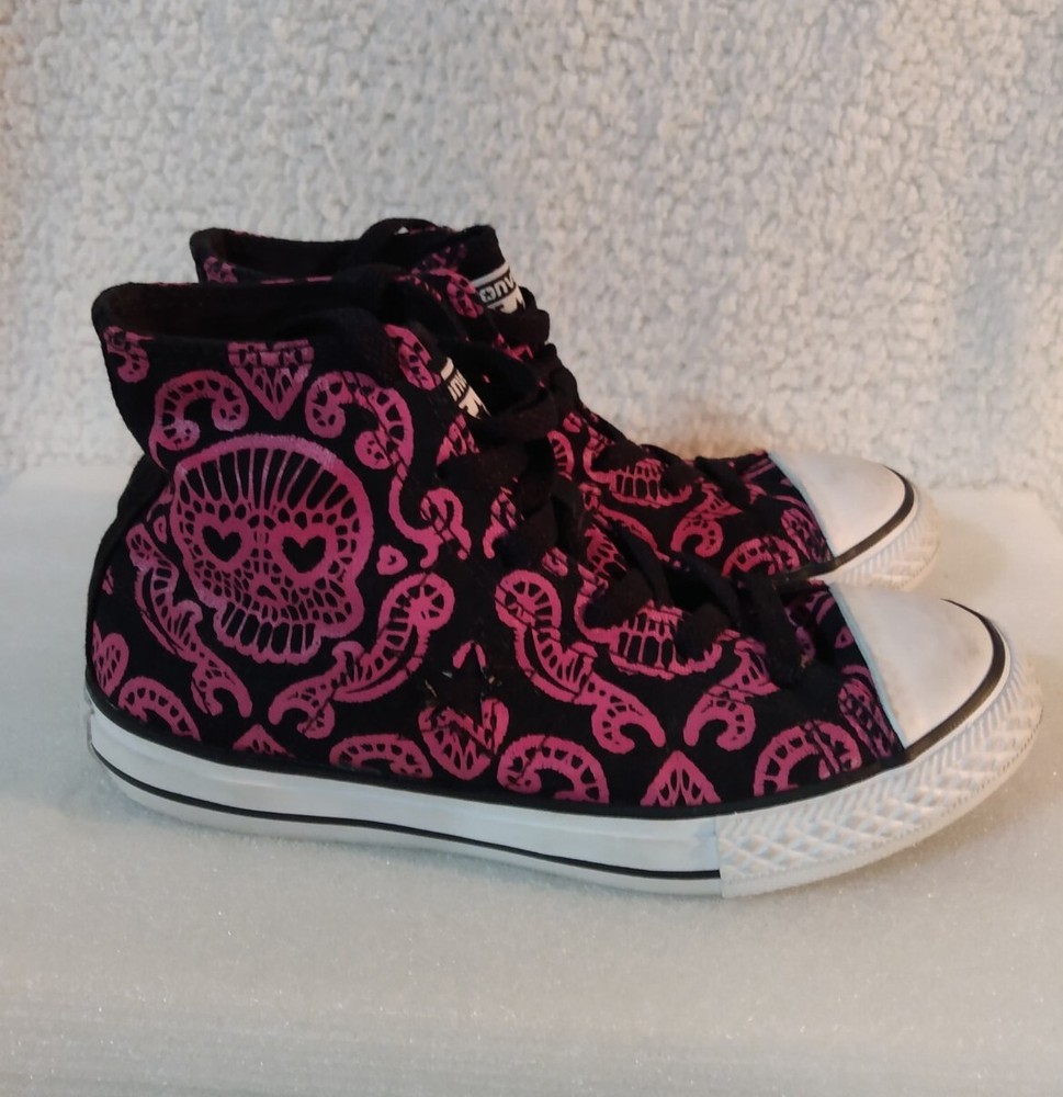 Converse Chuck Taylor One Star High Top Junior Black Pink Shulls Hearts Size 2