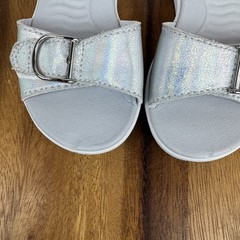 Little Kids Sperry Galley Plushwave Silver Strappy Ankle Strap Sandals Size 7 C