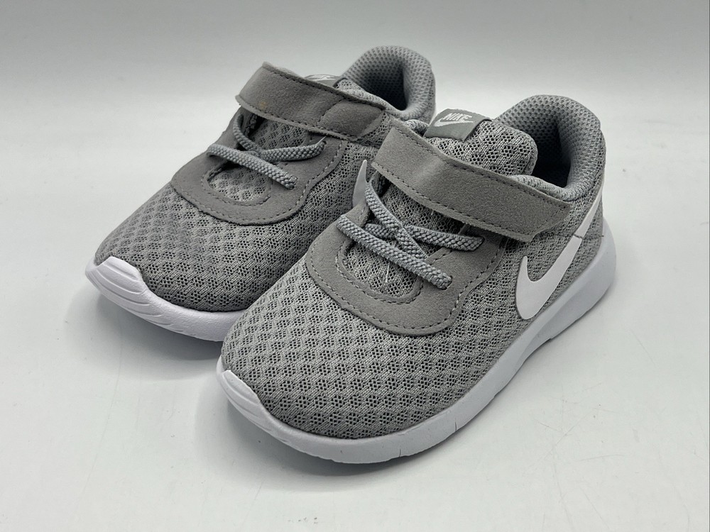 Nike Tanjun Kid Size 7 Grey White Hook and Loop Slip on Sneakers New