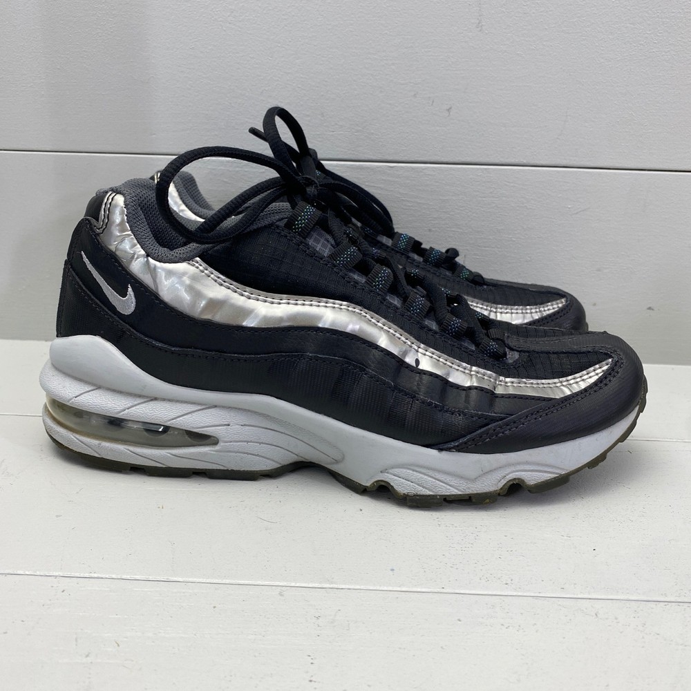 Nike Air Max 95 GS Black Metallic Silver Sneakers Kids Mens Size 6.5Y AT8091-001
