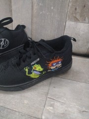 Heelys X RUGRATS Size 4 Youth Nickelodeon 90’s Kids Skater Shoe Gently Used