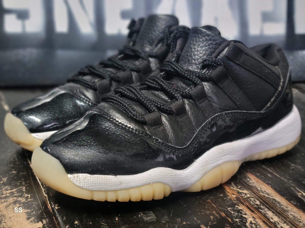 Jordan Retro 11 Low Black Patent Basketball Shoes 528896-001 Boy/Girl size 4.5y
