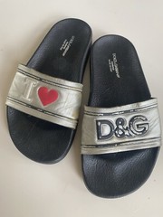Dolce gabana slippers size 33/34