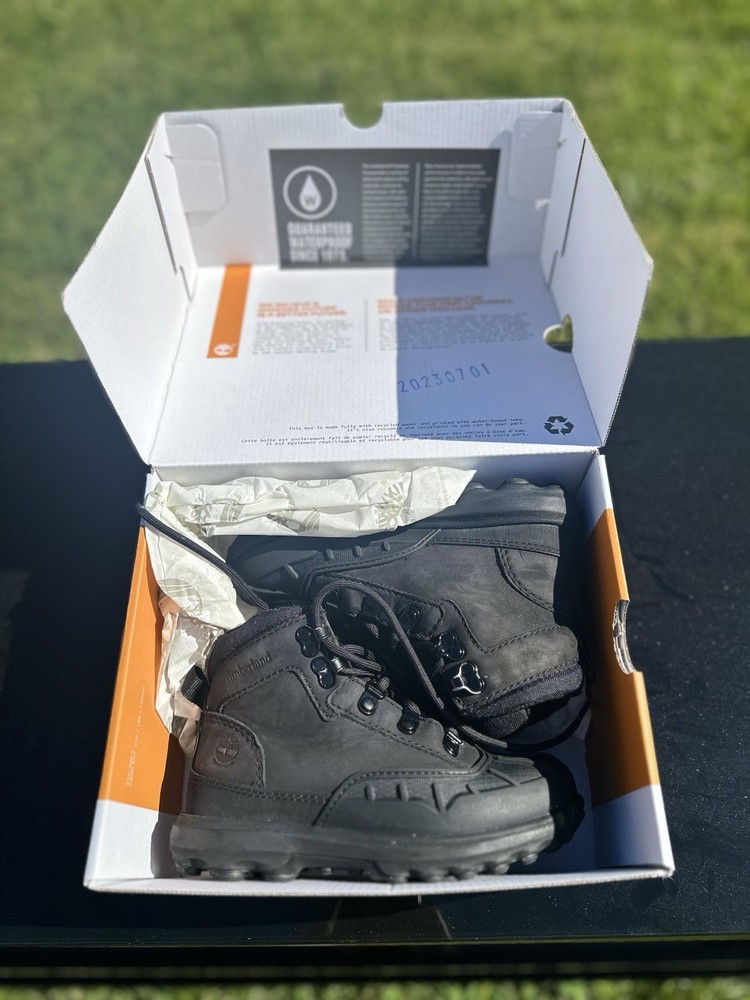 Timberland Converge Toddler Shell Toe Boots Sz 11M Black Nubuck Waterproof