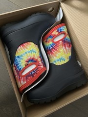 *NIB* Bogs Big Kids Tie Dye Waterproof Snow Boots US Size 6