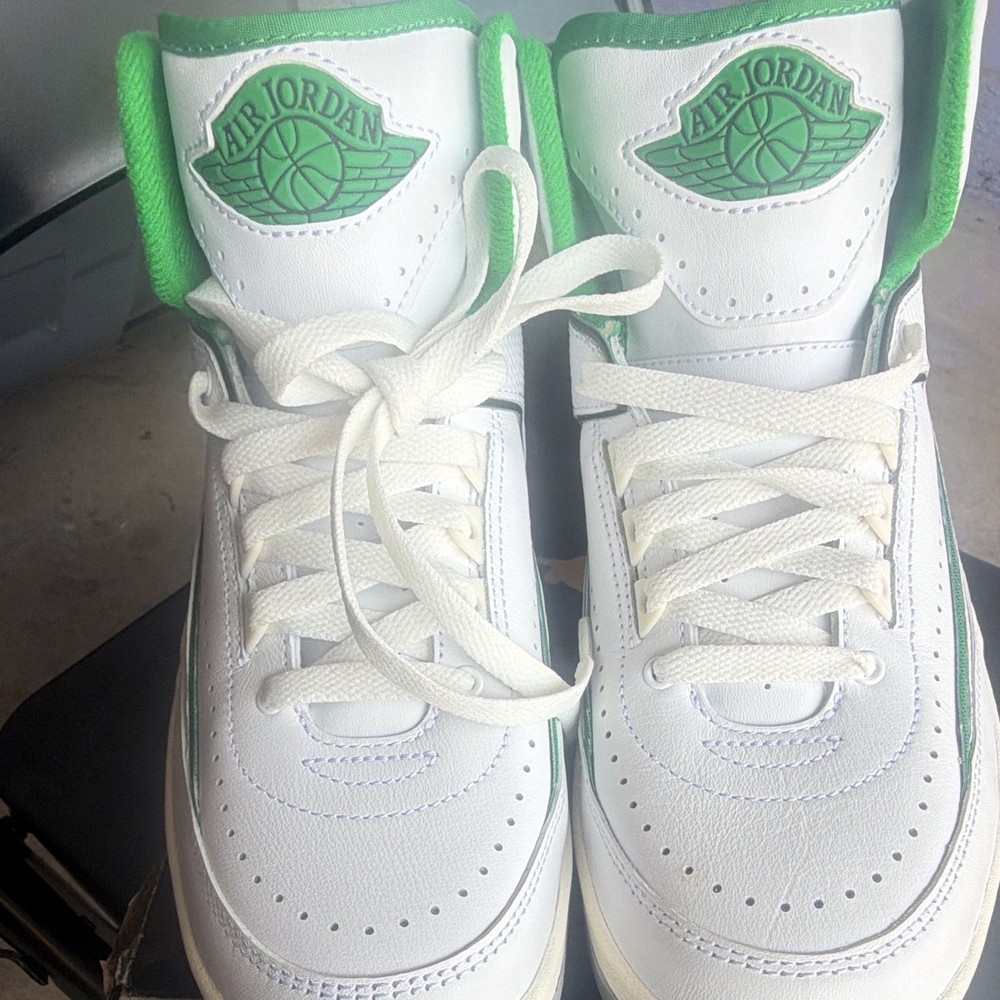 Jordan Air Jordan 2 Retro White/Green Kids 6.5 Leather Mid Top Lace-Up