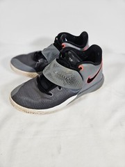 Nike Kyrie Flytrap III BQ5620-004 Youth Size 4 Cool Grey/Black-Crimson New