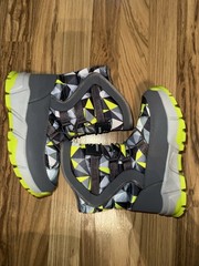 Hobibear Snow Boots NEW Sz 2Y 2 Black Gray Green Winter Skii