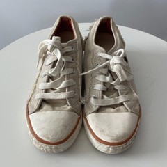 Heelys 5867 Youth Size 6 Canvas Wheeled Skate Shoes Off White Roller Sneakers