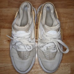 Nike Huarache Run Low White Pure Platinum 654275-110 | Unisex Kids Size 5Y Used