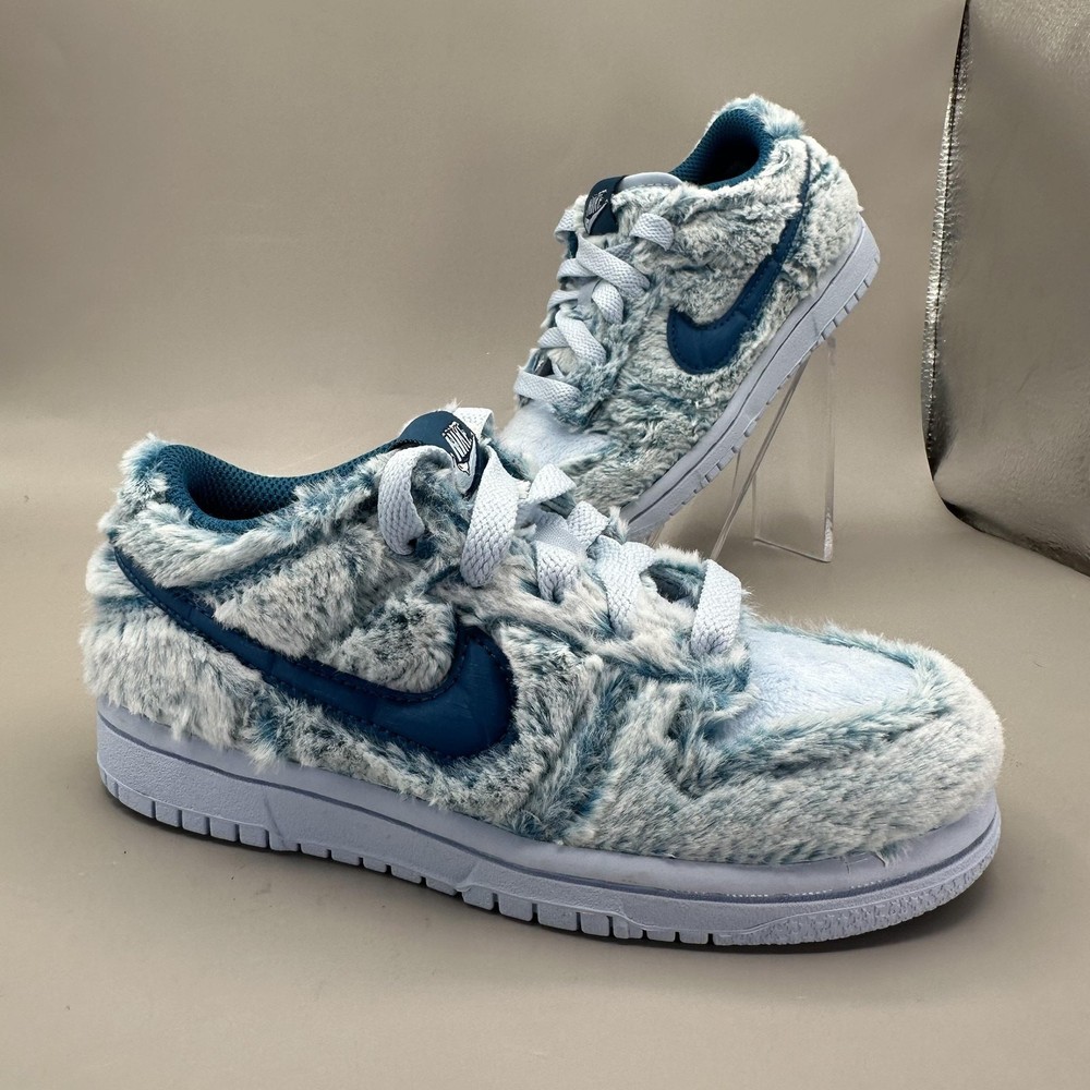 Nike Dunk Low PS ‚Abominable Snowman‘ Shoes Kids Size 11C Blue Fur IM7170-441