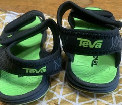 Teva Tidepool Black Lime Strappy Sandals Unisex Kids Hook & Loop Lightweight 10
