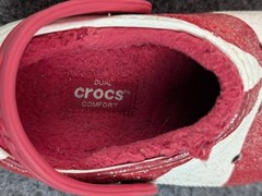 Crocs Peppermint Swirl Clogs Kids Size C9 Red White Fur Lined Candy Cane Shoes