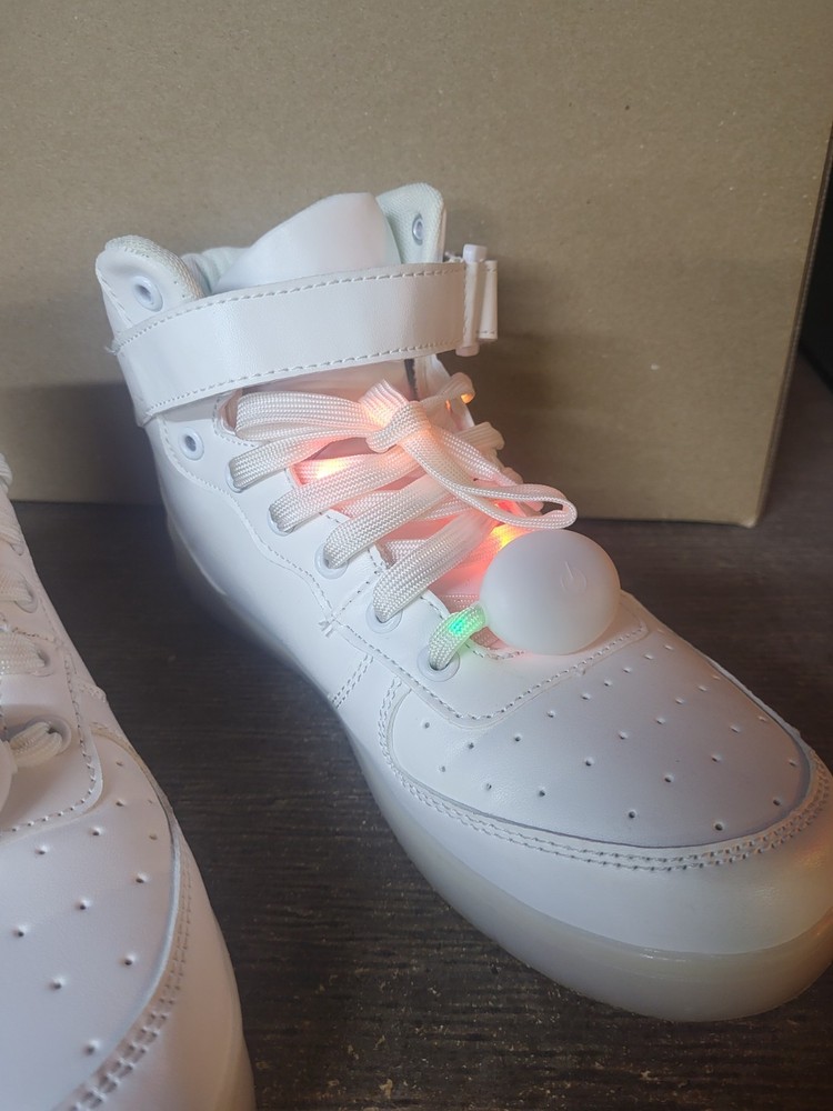 LED Lighted Laces Up Wht Shoes SZ 7.5 Boys/Men Sz 9 Girls/Wmns Sz 40 ,Rechargabl