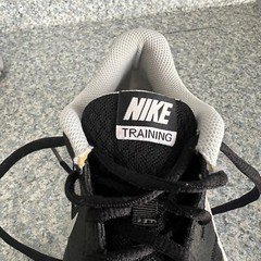 Nike Training Youth Size 5.5 Black White Unisex Sneakers Shoes