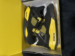 Jordan Air Jordan 4 Retro Thunder 2023 Black/Yellow GS 7Y Mid-Top Sneaker