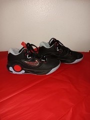 NIKE KD TREY 5 X BLACK/CRIMSON SIZE 40.5 EU