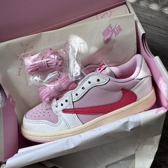 Size 1Y Air Jordan 1 Retro Low Travis Scott Shy Pink Sail & Tropical Pink (PS)