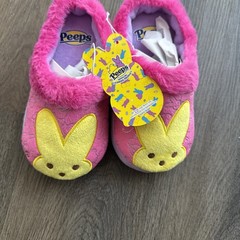 PEEPS Brand Plush Pink Slippers Size 9/10 NWT Easter!! Kids Size