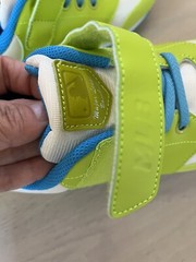 MLB sneaker Big Kids US Size 3 Fits Small New Neon Green And Blue