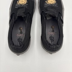 VANS x Peanuts Pig Pen Classic Slip On Sneakers in Black and Gray Kid Size 1.0